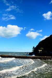 伊勢二見浦海岸。