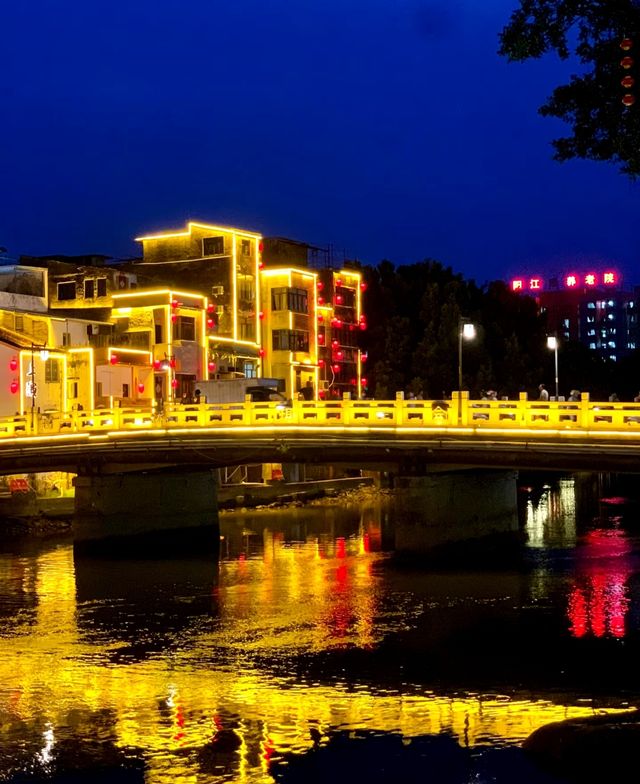 陽江西瀝古街:古韻今風的交織繪卷 陽江西瀝古街:古韻今風的交織繪卷