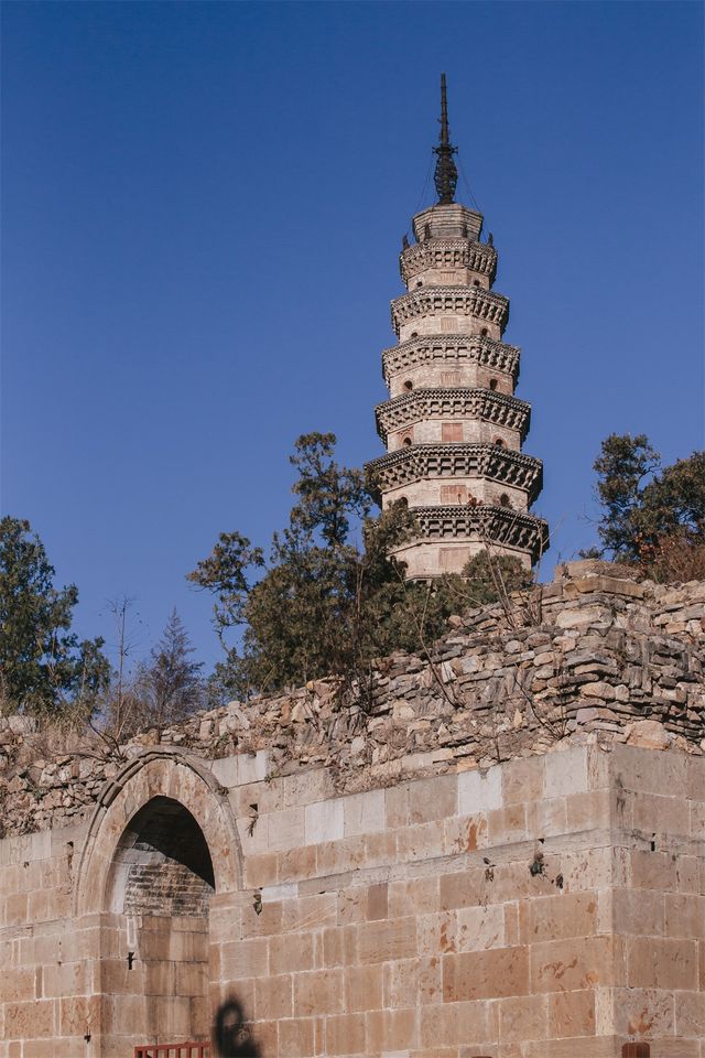 濟南旅行攻略，探秘冬日裡的千年古剎靈岩寺