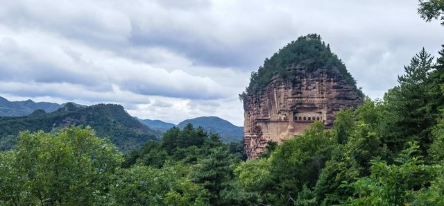 甘青寧自駕遊（30）絕壁上的「佛國」-麥積山石窟