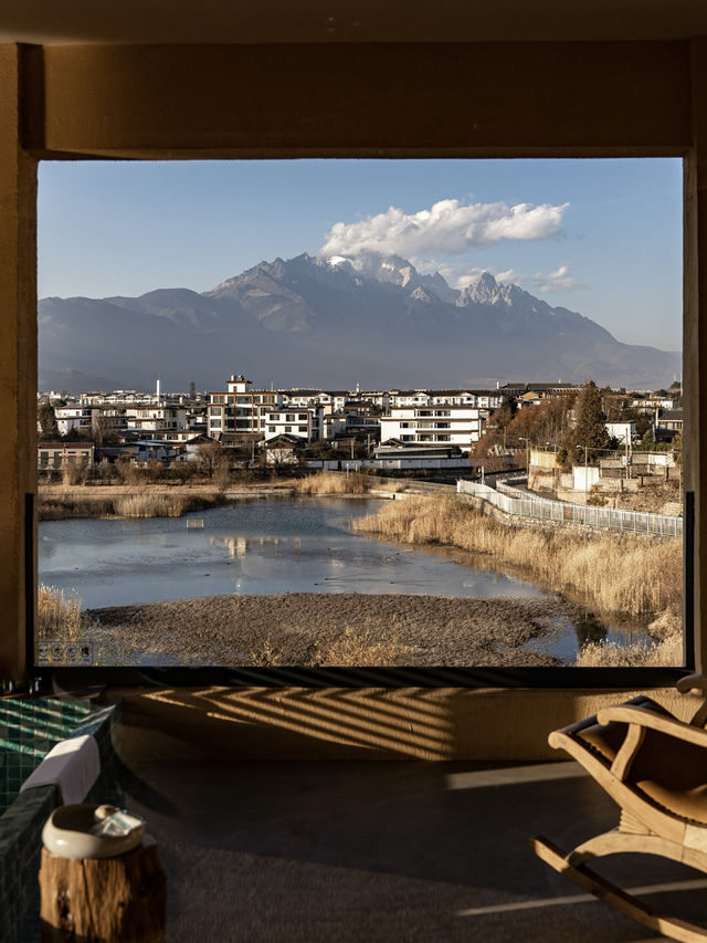 麗江！古城邊！可以遙望玉龍雪山的湖景民宿