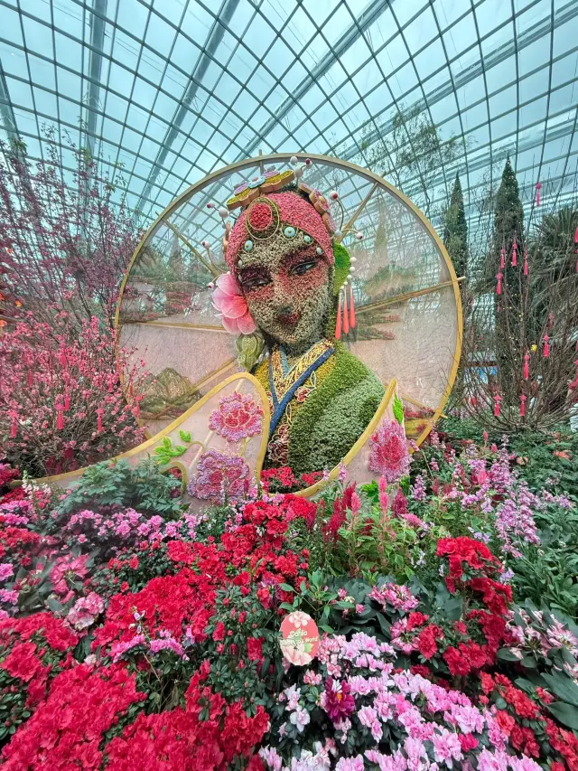 Gardens by the Bay, Singapore|Many think it's in France, but it's actually in Singapore