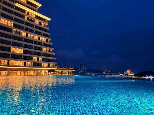 珠海酒店泳池天花板！🌊望海樓無邊際泳池，270°擁抱港珠澳大橋海景！秒殺三亞！