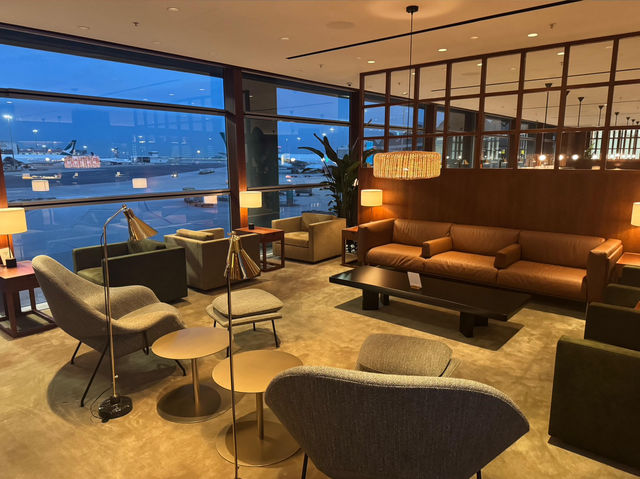 國泰The Bridge煥新登場！香港機場候機新寵✨