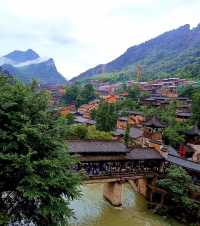 嚟上饒必打卡嘅仙俠世界！望仙谷真係太正喇，懸崖上嘅古村落，夜景靚到窒息～跟住呢條攻略玩，輕鬆ge