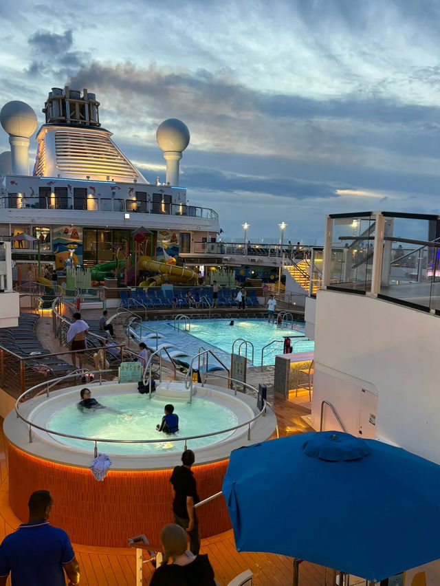 🚢 Blue Hour on Spectrum of the Seas — How could you not fall in love? 