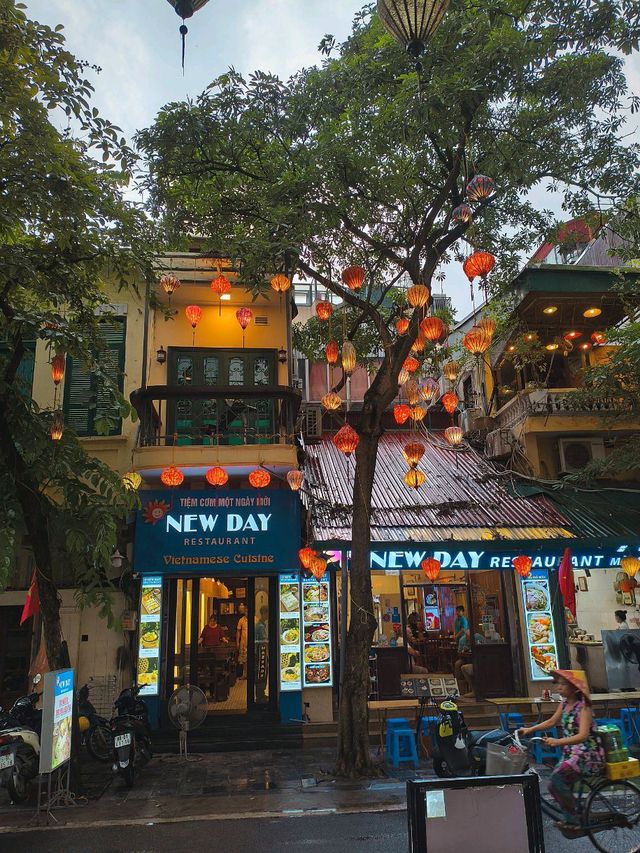 HANOI OLD QUARTER: Blast from the past 😍