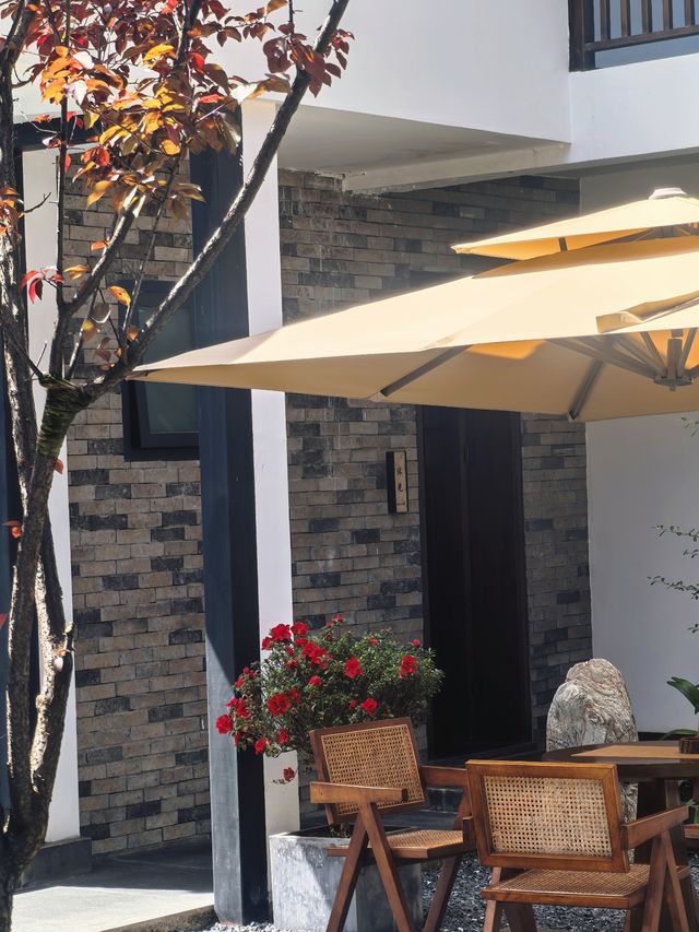 一屋兩人，三餐四季，皆是山野