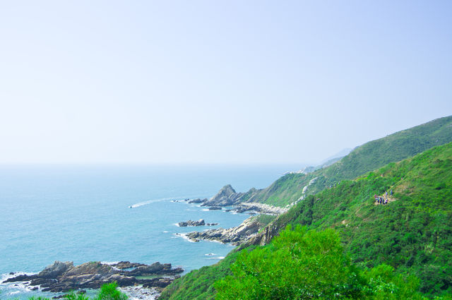 深圳東西涌徒步攻略，觀山海奇觀與歷史秘境