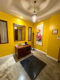 Immersive Retreat in the Heart of Chinatown
