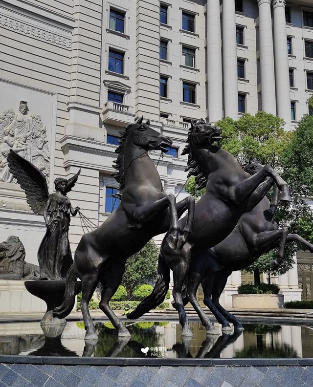 獨特的建築風景與城市新名片/柳州白宮