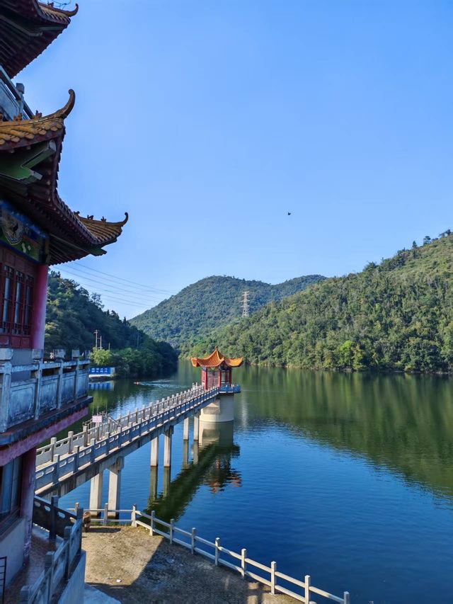 山水有靈，歲月含情：一場與自然的詩意相逢