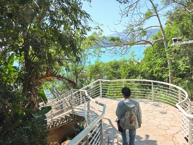 “深圳的盡頭” - 背仔角燈塔 