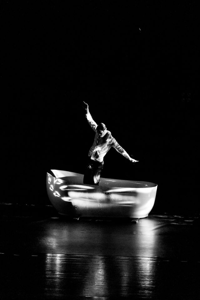 現代舞秀《無名之輩》,販賣愛的男荷爾蒙盛宴 現代舞秀《無名之輩》,販賣愛的男荷爾蒙盛宴