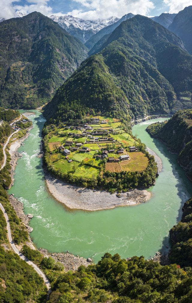 彩虹下的第一灣絕景