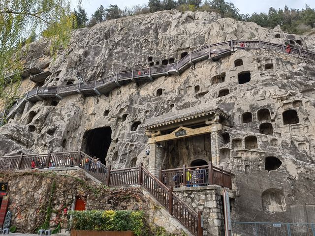 中國四大石窟之首——龍門石窟 中國四大石窟之首——龍門石窟