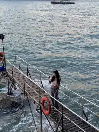 香港堅尼地城旁15min 路程西環泳棚|值得嗎