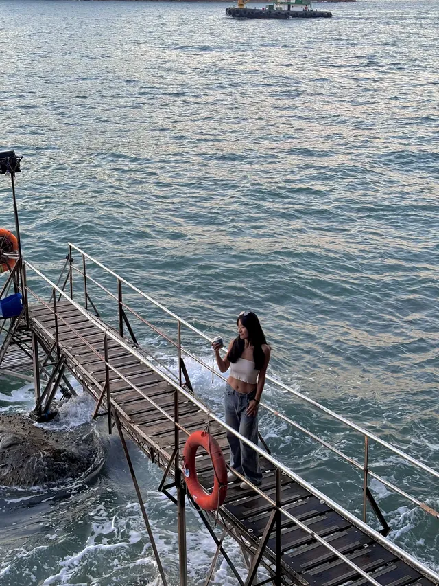 香港堅尼地城旁15min 路程西環泳棚|值得嗎 香港堅尼地城旁15min 路程西環泳棚|值得嗎