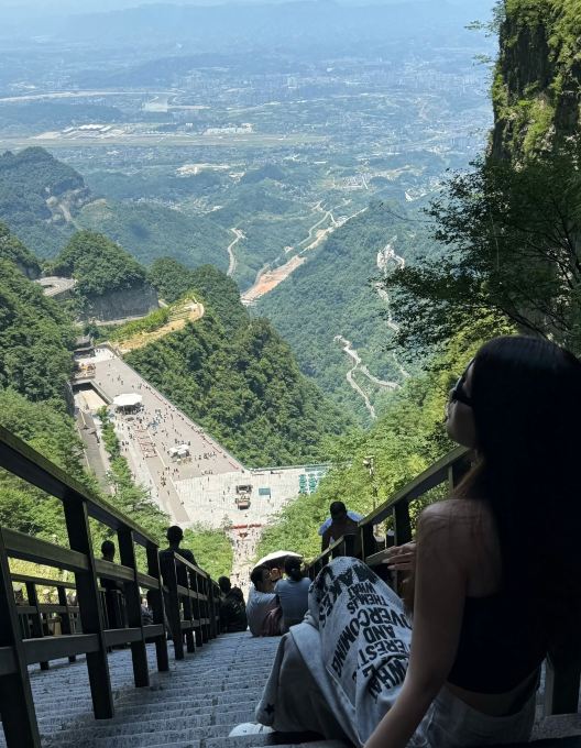 ※yujigokigen　MOUNTAIN RYTHYM　トゥンバ Taking the kids to Tianmen Mountain for a sea of clouds rendezvous