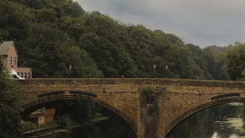 Ancient city of Durham — traveler post in Cambridge