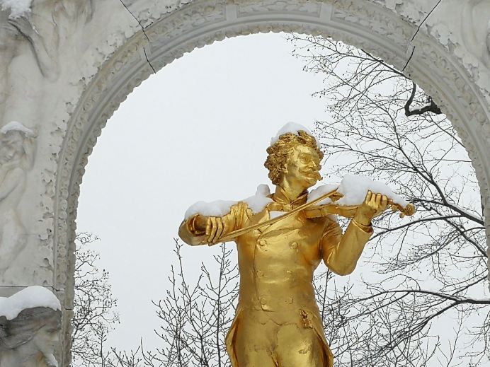 Một tour đi bộ tham quan thành phố cổ Vienna trong một ngày vào mùa đông, đi hết một vòng mà không cần quay lại!