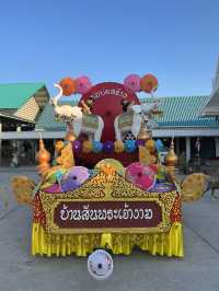 เที่ยวเทศกาลงานร่มบ่อสร้างสันกำแพง