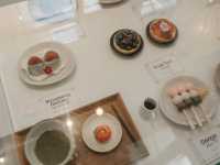 ร้าน RiRi Teahouse 🍰🍦🍨🍢🫣