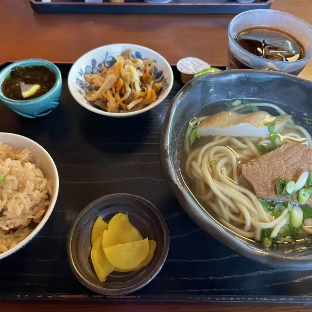 宮古そばの老舗人気店！古謝そば屋