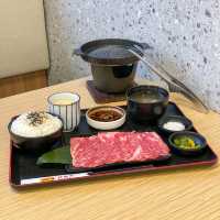 荃灣｜多款日式定食選擇。豚本家