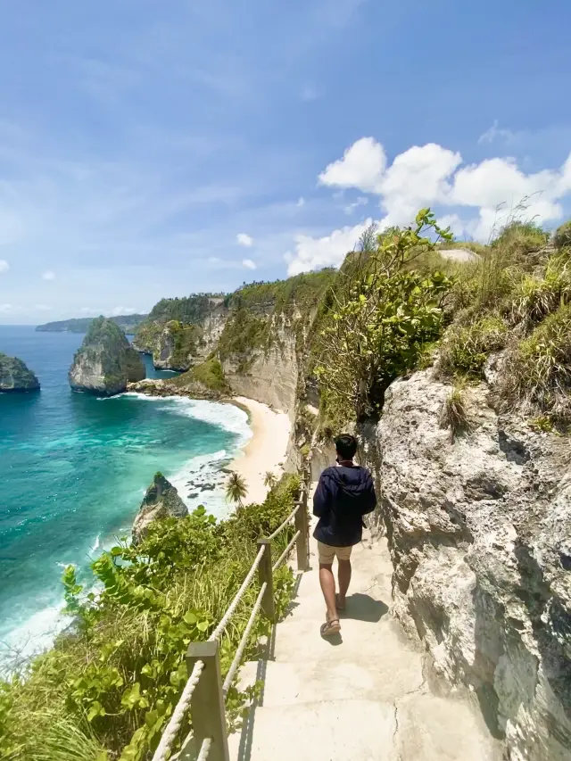 Diamond Beach, Beautiful Beach In Nusa Penida