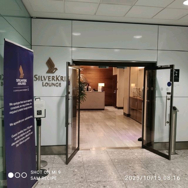 Beautiful Singapore Airlines Heathrow Lounge