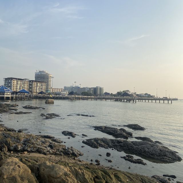 Bangsaen fish market 
