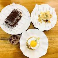 【インドネシア】ケーキが絶品“Baked By Rossa & Hana Roastery”