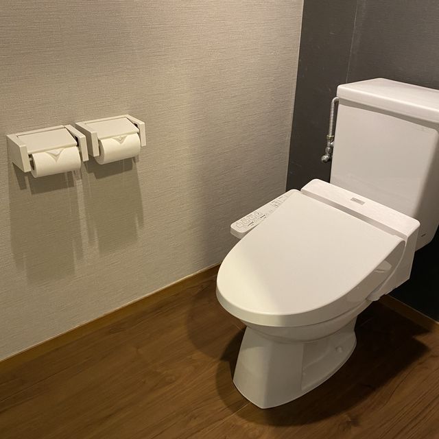 嬉野温泉「萬象閣敷島」リニューアルされた木のギャラリー敷島和洋室（corner room）宿泊記