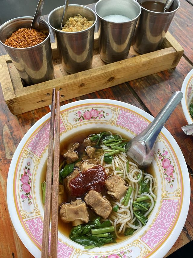 🍜เตี๋ยวไก่ตุ๋นคุณอุ้ม- เจ้าแรกในวังหลัง✨