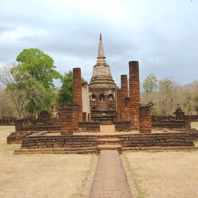วัดช้างล้อม