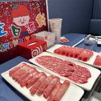 海底撈 享受美食也能體驗奢華服務 好吃好玩