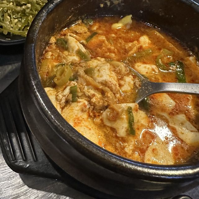 《韓国/ソウル》 炭火で焼く絶品サムギョプサル✨