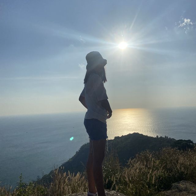 ผาหินดำ ⛰️