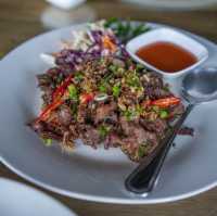 โรงนา คาเฟ่ ทุ่งนา กลางเกาะ