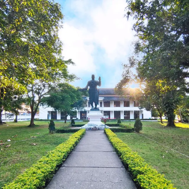 พระราชวังหลวงพระบาง พิพิธภัณฑ์หลวงพระบาง