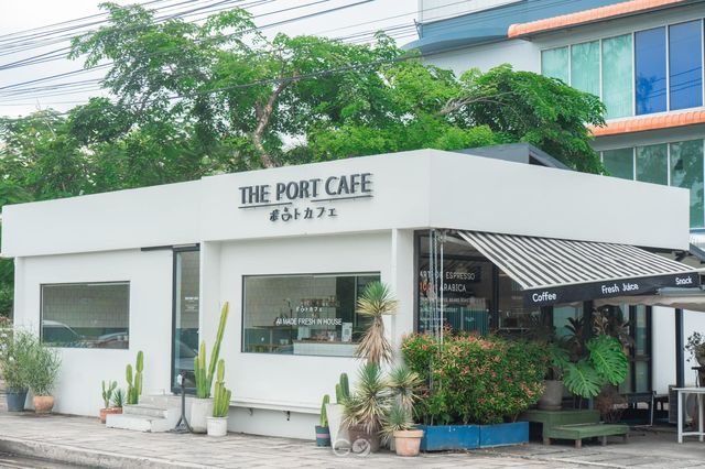 The Port Cafe' 