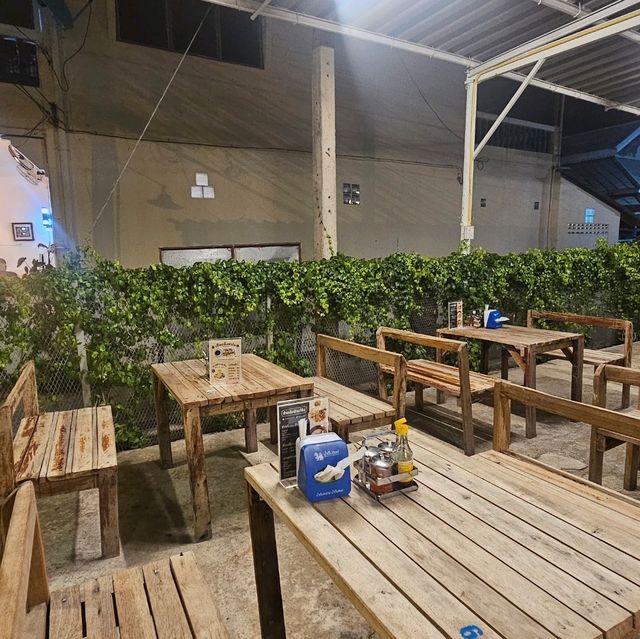 ข้าวต้มบ้านโป่ง