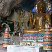 เที่ยวชมความสวยงาม..วัดเขารูปช้าง..ปาดังเบซาร์