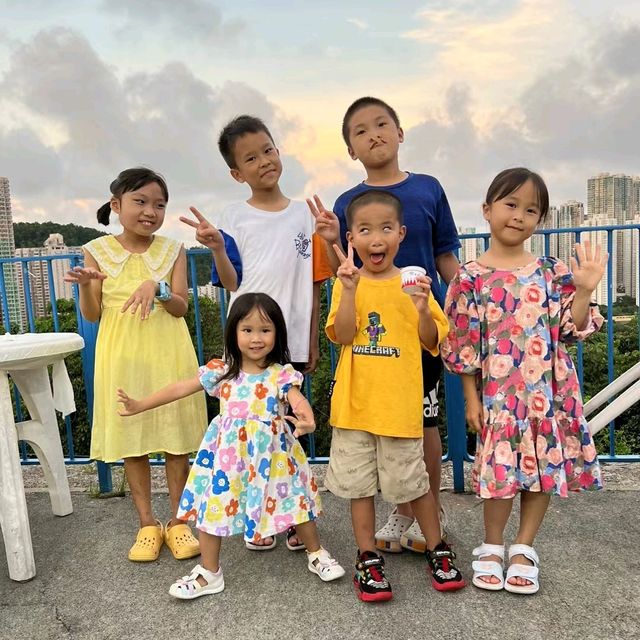 帶戶外泳池的高性價比營地燒烤 