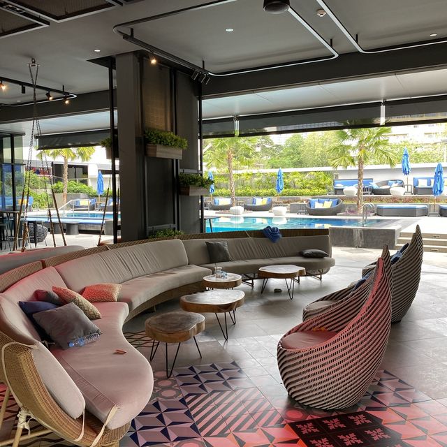 โรงแรมทันสมัยพักสบาย Cosi Pattaya วงศ์อมาตย์บีช