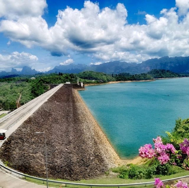 เขื่อนรัชชประภาสุราษฎร์ธานี