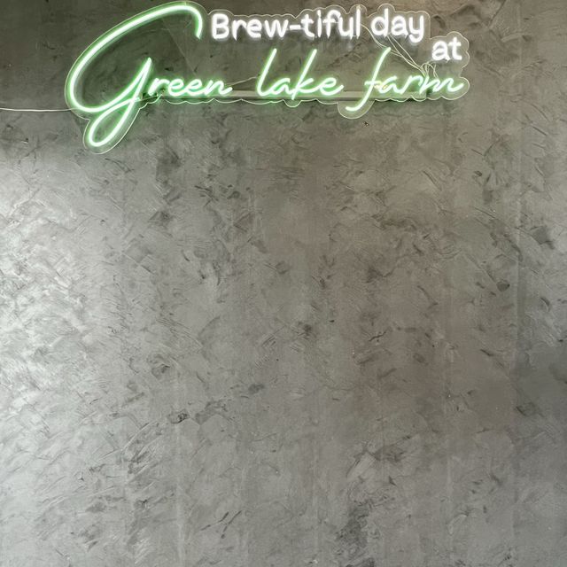 Green Lake Farm To Cafe คาเฟ่ริมทางที่มีดี