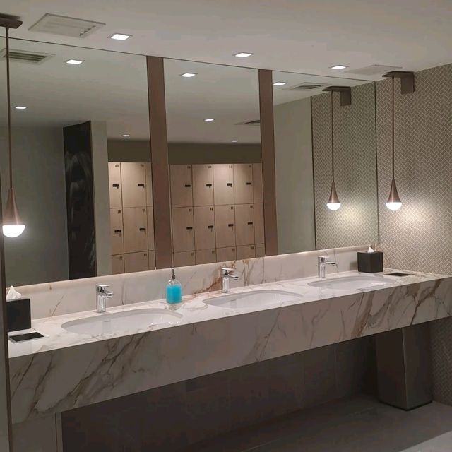 NEWLY RENOVATED SAUNA AND STEAM ROOM