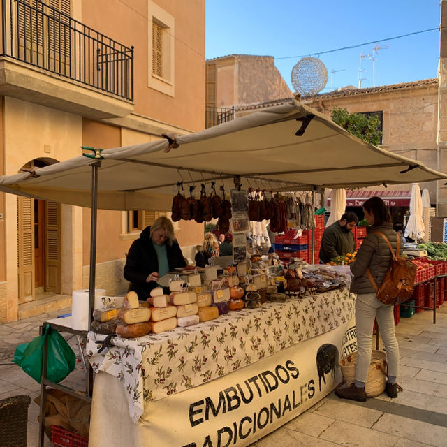 Santanyí Market: Mallorcan Magic & Mediterran